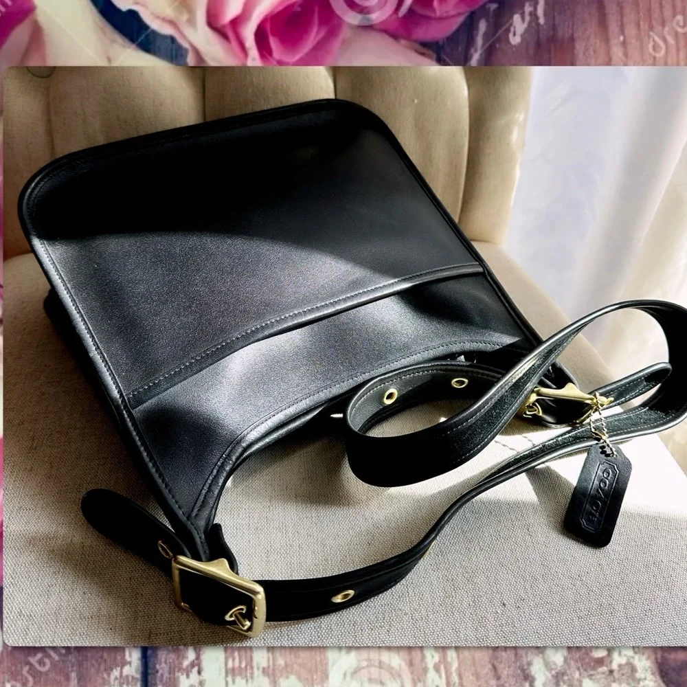 VINTAGE COACH LEGACY ZIP BLACK CROSSBODY BAG 9966